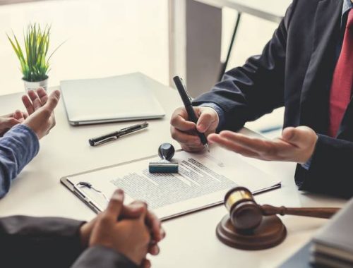 Choosing the Right Lawyer for Complex and High-Stakes Business Disputes