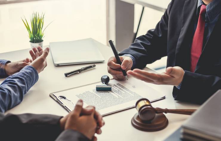 Choosing the Right Lawyer for Complex and High-Stakes Business Disputes