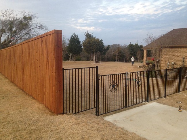 Security Fence Features Strengthening Property Protection Against Unauthorized Access